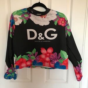 “Dolce & Gabbana” top